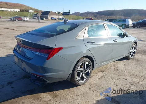 2022 Hyundai Elantra Sel z USA, uszkodzony, nr VIN KMHLN4AG6NU255720